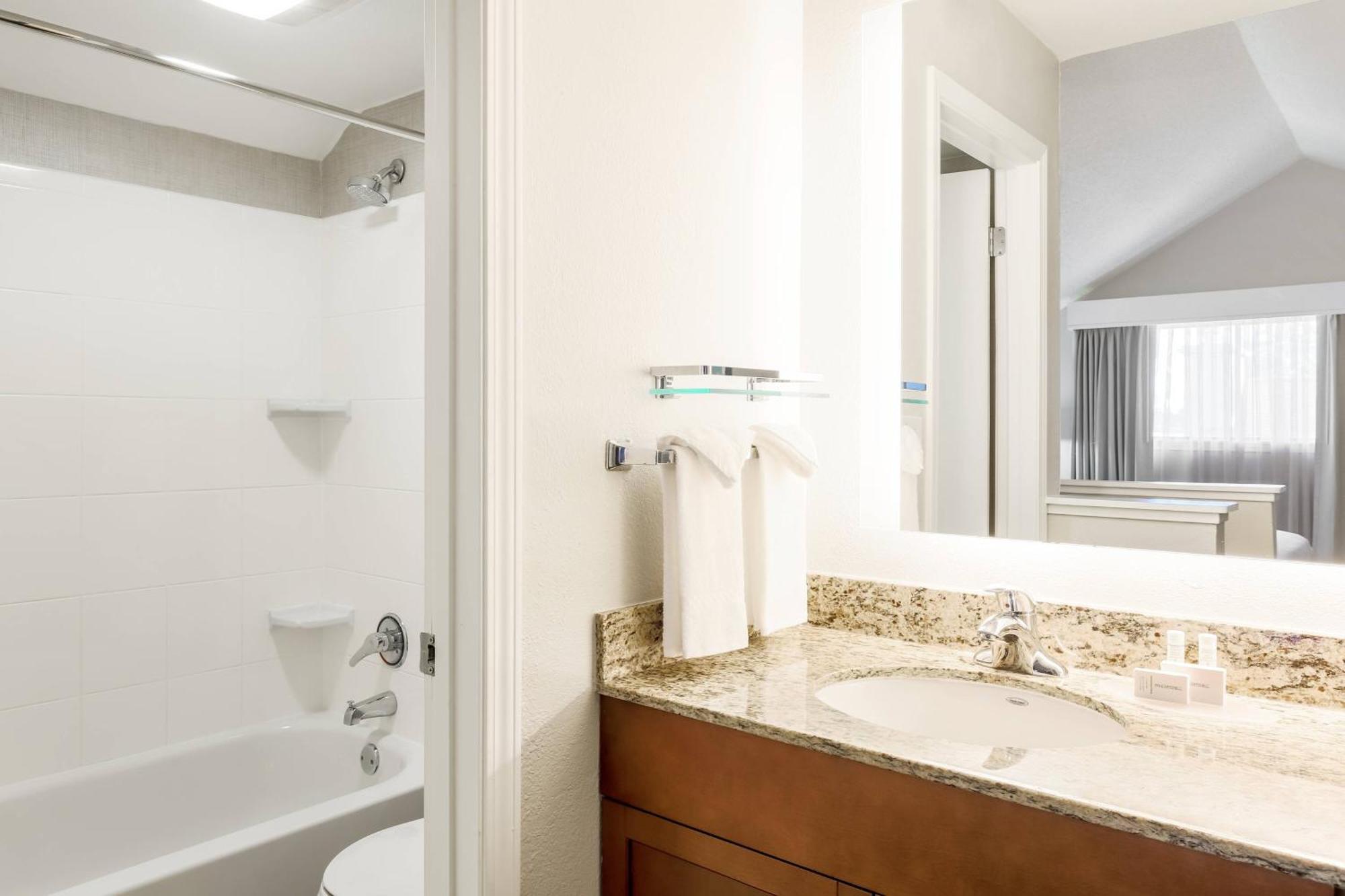 Residence Inn By Marriott Atlanta Cumberland/Galleria Smyrna Exterior foto